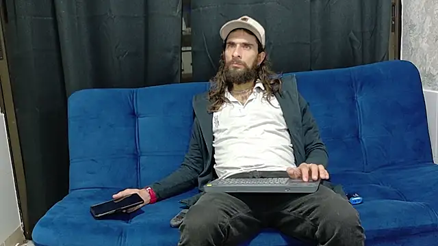 Snapshot of hairy_mannn chatting on September 23, 12:50 am hairy mannn online show from September 23, 12:50 am