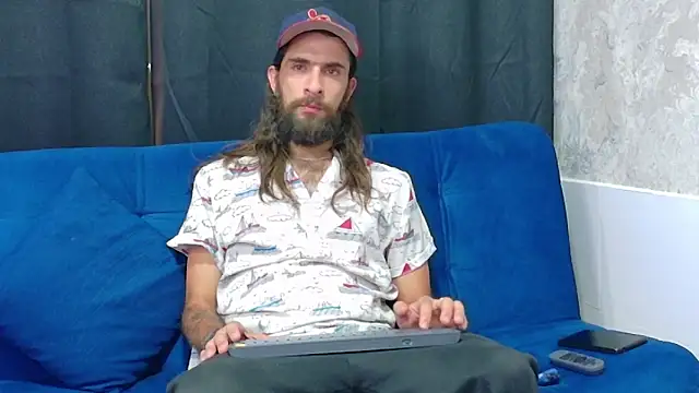 Snapshot of hairy_mannn chatting on September 10, 8:19 pm hairy mannn online show from September 10, 8:19 pm
