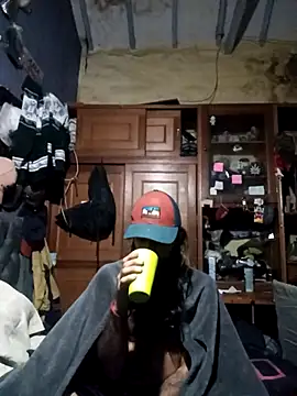 hairy mannn online show from December 22, 5:07 am