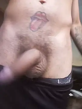 Snapshot of hairy_mannn chatting on May 24, 12:16 pm hairy mannn online show from May 24, 12:16 pm