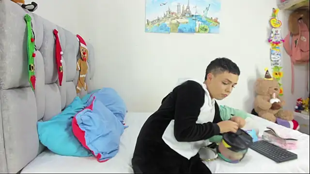 christopher Hot online show from January 7, 11:10 pm