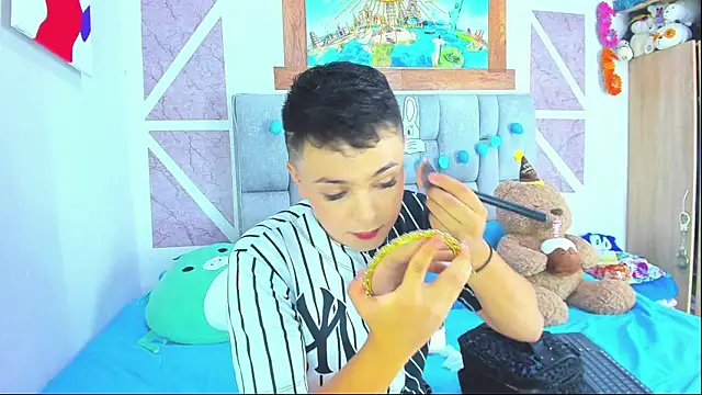 christopher Hot online show from April 1, 11:34 pm