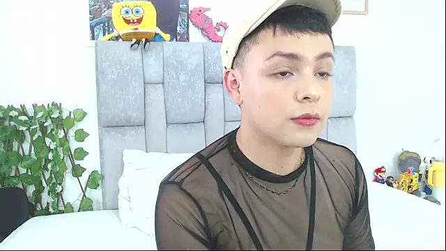 Snapshot of christopher_Hot chatting on October 8, 7:47 pm christopher Hot online show from October 8, 7:47 pm