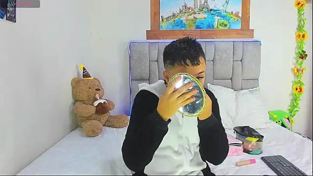 christopher Hot online show from February 21, 1:07 am