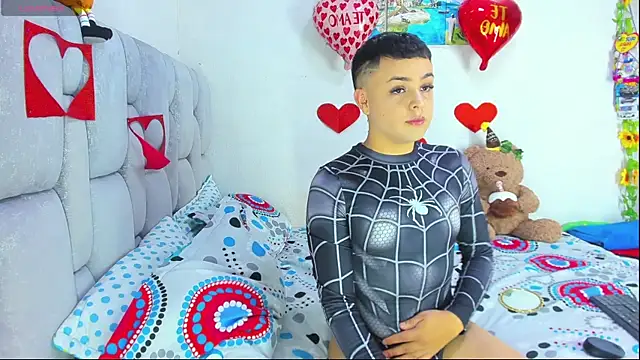 christopher Hot online show from February 17, 7:55 pm