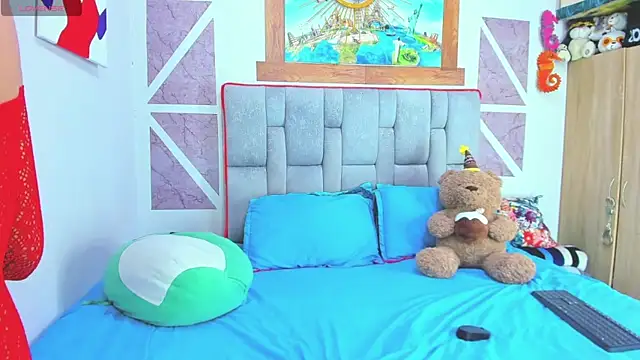 christopher Hot online show from April 8, 9:27 pm