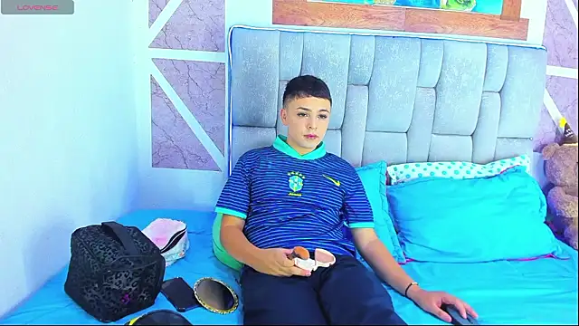 christopher Hot online show from March 16, 11:07 pm