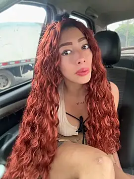 Snapshot of roxyrougee chatting on June 11, 12:35 pm roxyrougee online show from June 11, 12:35 pm