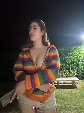 roxyrougee online show from April 19, 9:43 am