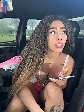 roxyrougee online show from May 15, 11:19 am