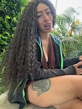 Snapshot of roxyrougee chatting on July 19, 11:18 am roxyrougee online show from July 19, 11:18 am
