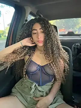 Snapshot of roxyrougee chatting on June 20, 8:47 pm roxyrougee online show from June 20, 8:47 pm