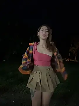 roxyrougee online show from April 18, 10:17 am