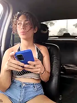 roxyrougee online show from November 9, 2:10 pm