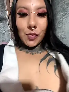 missashlyrosette online show from April 12, 2:04 am