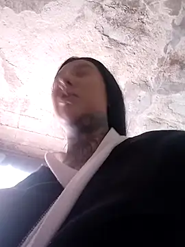 missashlyrosette online show from February 26, 7:14 pm