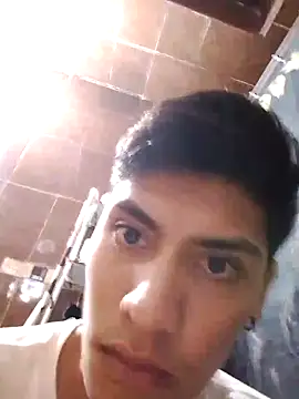 aispuro8505 online show from November 4, 7:12 am