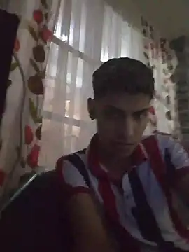 aispuro8505 online show from February 22, 5:32 am