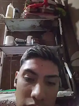 aispuro8505 online show from February 21, 7:32 am