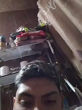 aispuro8505 online show from March 15, 6:42 am