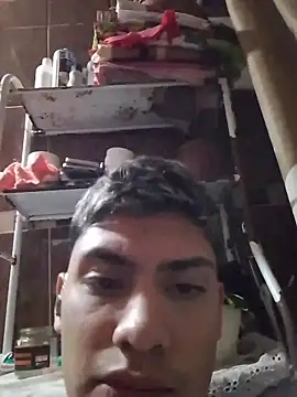 aispuro8505 online show from February 24, 7:42 am