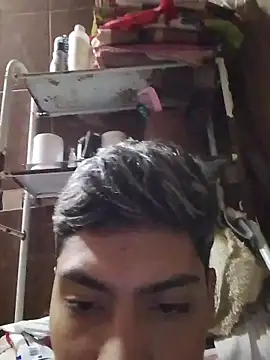 aispuro8505 online show from February 17, 9:12 pm