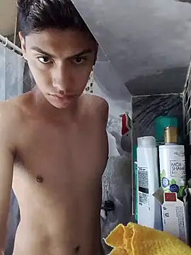 aispuro8505 online show from May 31, 4:13 pm