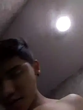 aispuro8505 online show from October 22, 2:33 am