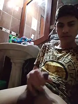 aispuro8505 online show from March 3, 8:10 am