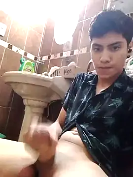 aispuro8505 online show from September 15, 7:53 am