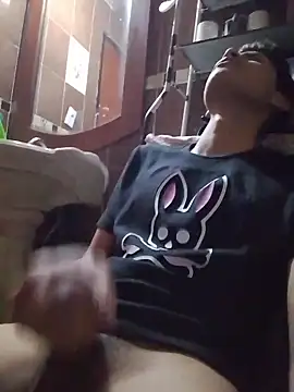 aispuro8505 online show from February 10, 11:26 pm