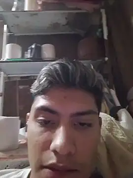 aispuro8505 online show from February 15, 7:42 am