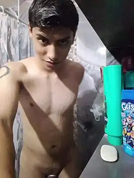 aispuro8505 online show from April 12, 7:33 am