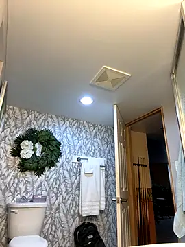 DILFiGuess11 online show from November 15, 12:58 am