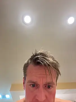 DILFiGuess11 online show from February 15, 3:51 am