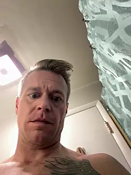 DILFiGuess11 online show from November 16, 6:07 am