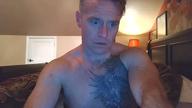 Snapshot of DILFiGuess11 chatting on June 4, 2:49 am DILFiGuess11 online show from June 4, 2:49 am