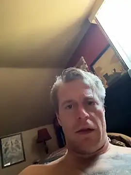 DILFiGuess11 online show from April 7, 5:04 pm