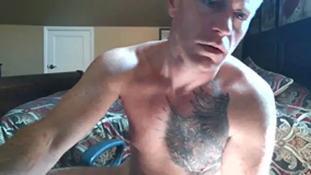Snapshot of DILFiGuess11 chatting on July 12, 8:09 pm DILFiGuess11 online show from July 12, 8:09 pm