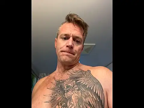 Snapshot of DILFiGuess11 chatting on June 12, 10:46 am DILFiGuess11 online show from June 12, 10:46 am