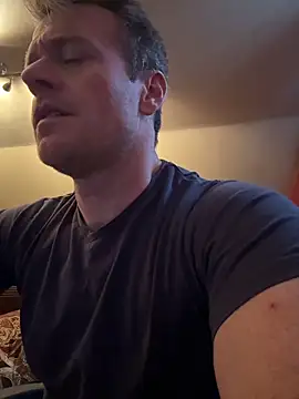 DILFiGuess11 online show from January 18, 7:39 pm