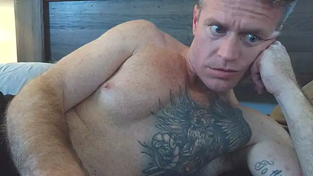 Snapshot of DILFiGuess11 chatting on July 1, 5:13 pm DILFiGuess11 online show from July 1, 5:13 pm