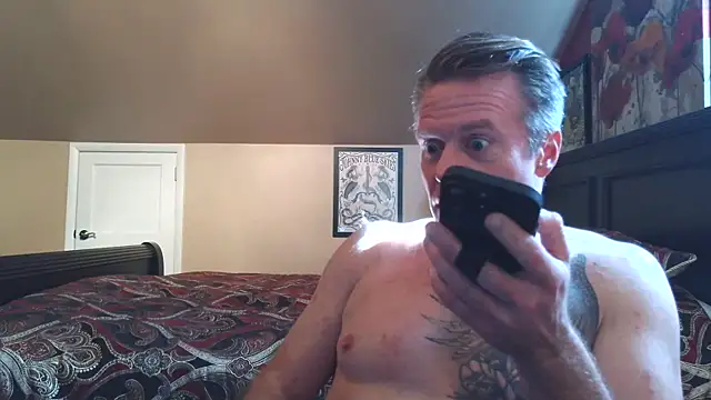 DILFiGuess11 online show from May 13, 8:38 pm