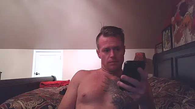 Snapshot of DILFiGuess11 chatting on June 30, 3:50 am DILFiGuess11 online show from June 30, 3:50 am