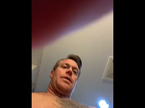 DILFiGuess11 online show from May 5, 2:42 pm