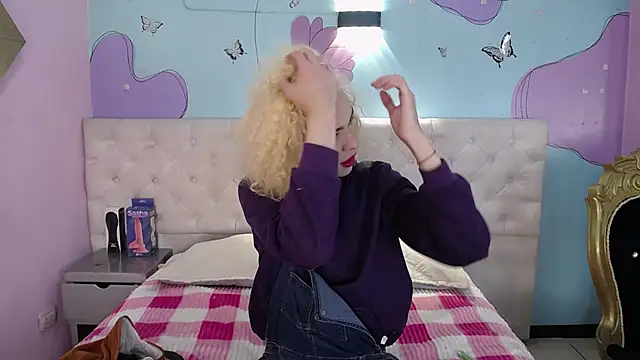 Snapshot of Aaron_Fordd chatting on December 15, 12:55 pm Aaron Fordd online show from December 15, 12:55 pm