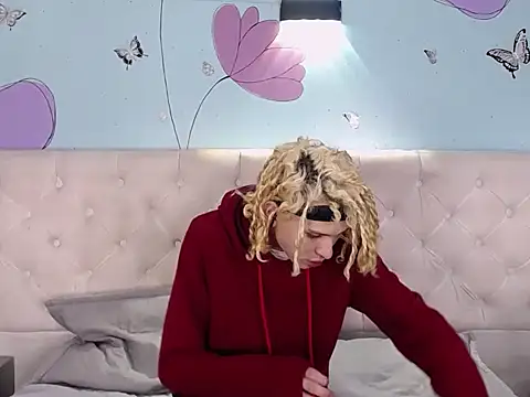 Aaron Fordd online show from December 18, 5:28 pm