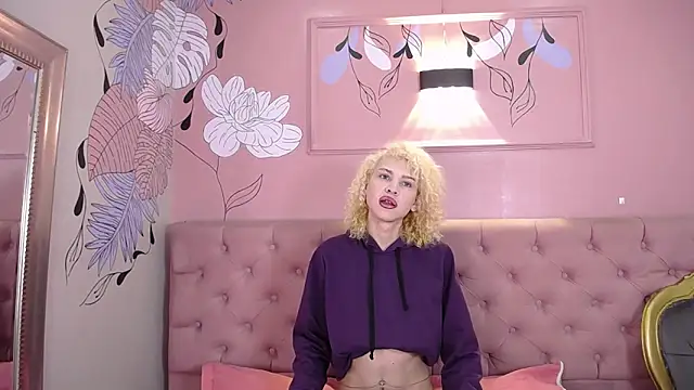 Snapshot of Aaron_Fordd chatting on December 1, 12:39 pm Aaron Fordd online show from December 1, 12:39 pm