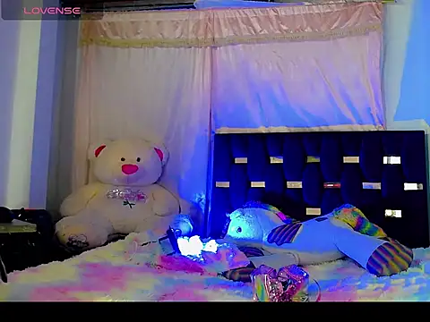 TheBlackwidows online show from October 28, 9:58 pm