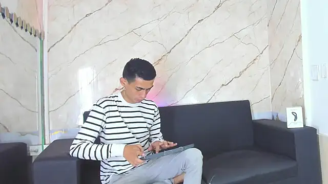 Golldens Dreamss online show from October 6, 7:36 pm